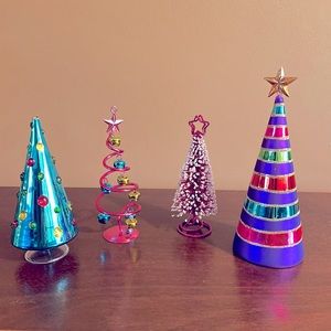 SET OF FOUR CHRISTMAS TREES